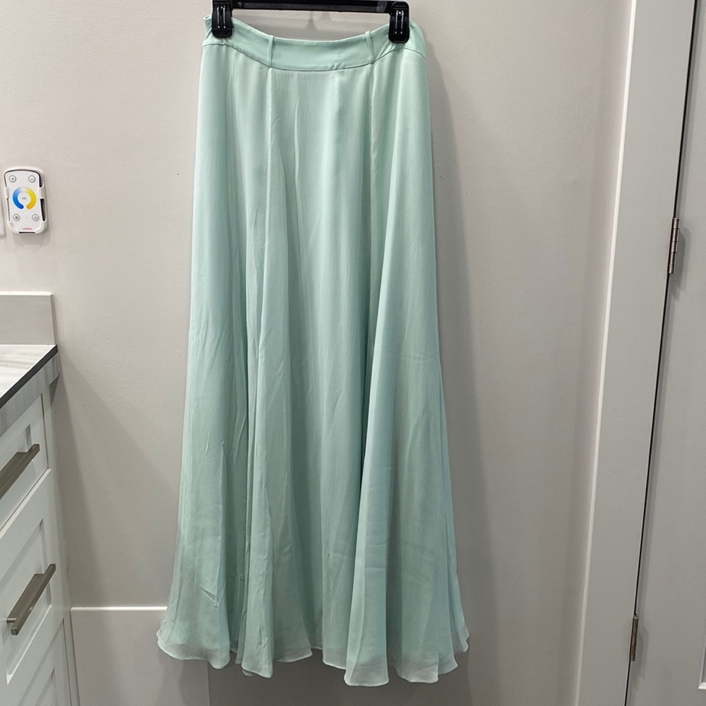 Theory size 2 mint green skirt